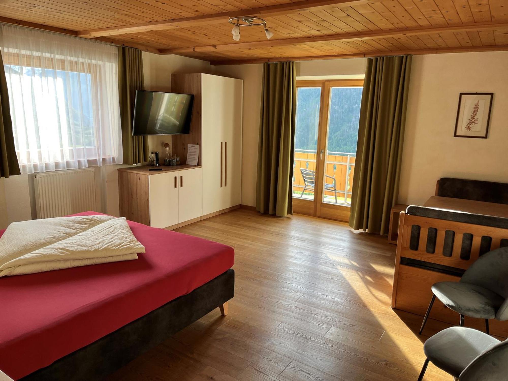 Hotel Chavalatsch Tubre Esterno foto