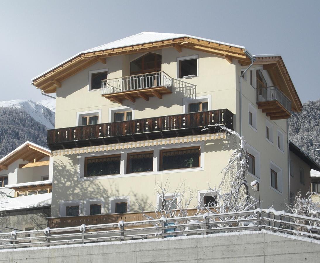 Hotel Chavalatsch Tubre Esterno foto
