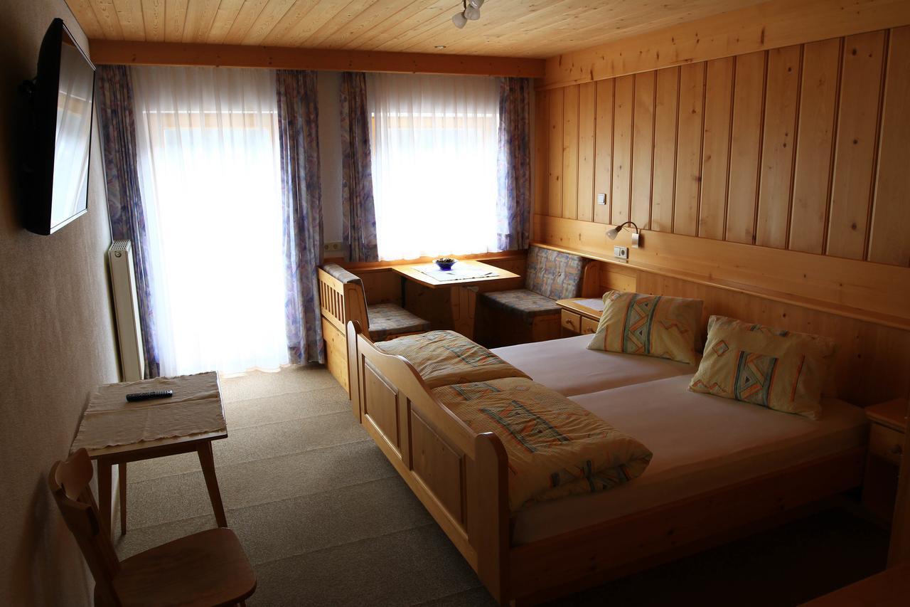 Hotel Chavalatsch Tubre Esterno foto